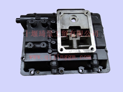 HQ环球体育变速箱8S1000上盖总成1700KW3-210_HQ环球体育变速箱配件
