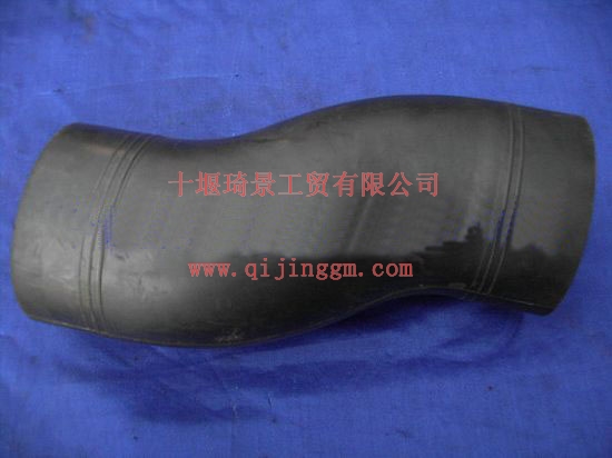 空虑器出气胶管11F82-09024_HQ环球体育HQ环球体育/cumminsISF发动机配件