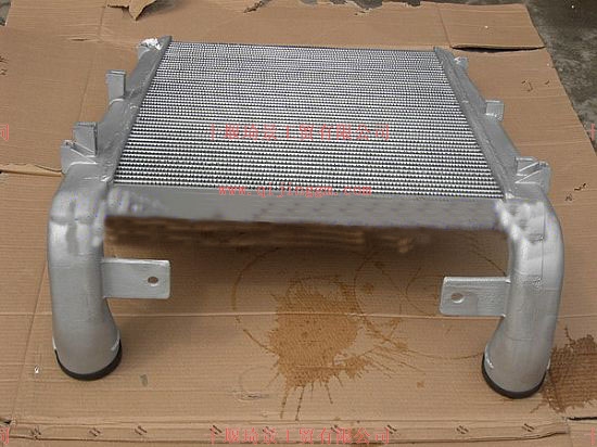 散热器总成1301ZD2A-001_HQ环球体育HQ环球体育/cumminsISF发动机配件
