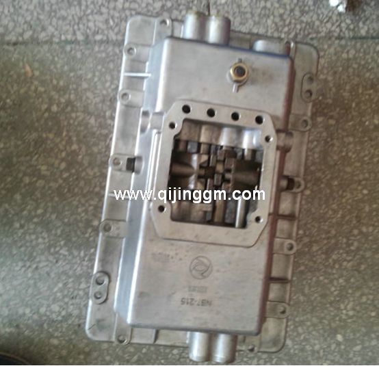 变速箱上盖 1700NB7-210 HQ环球体育变速箱配件 HQ环球体育自卸车配件 HQ环球体育牙箱配件